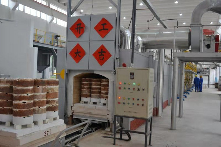 热烈庆：：南31399金沙娱场城特瓷年产2400吨氧化铝煅烧窑焚烧运行